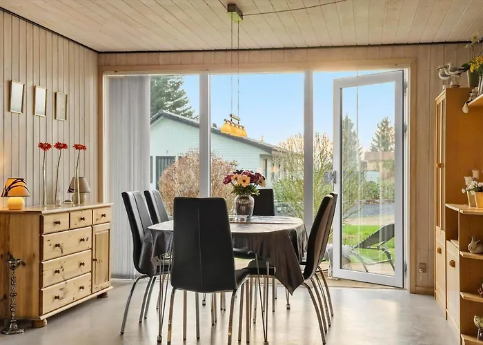 Holiday home Sj316-hejls-ronnebaervaenget-9 *